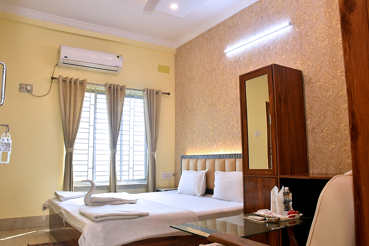 Deluxe Double Bed (Sea Facing)