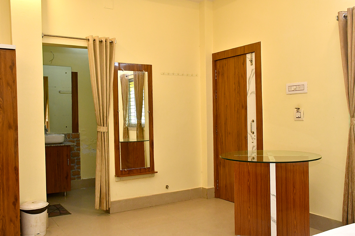 Deluxe Four Bed (Side Sea Facing)