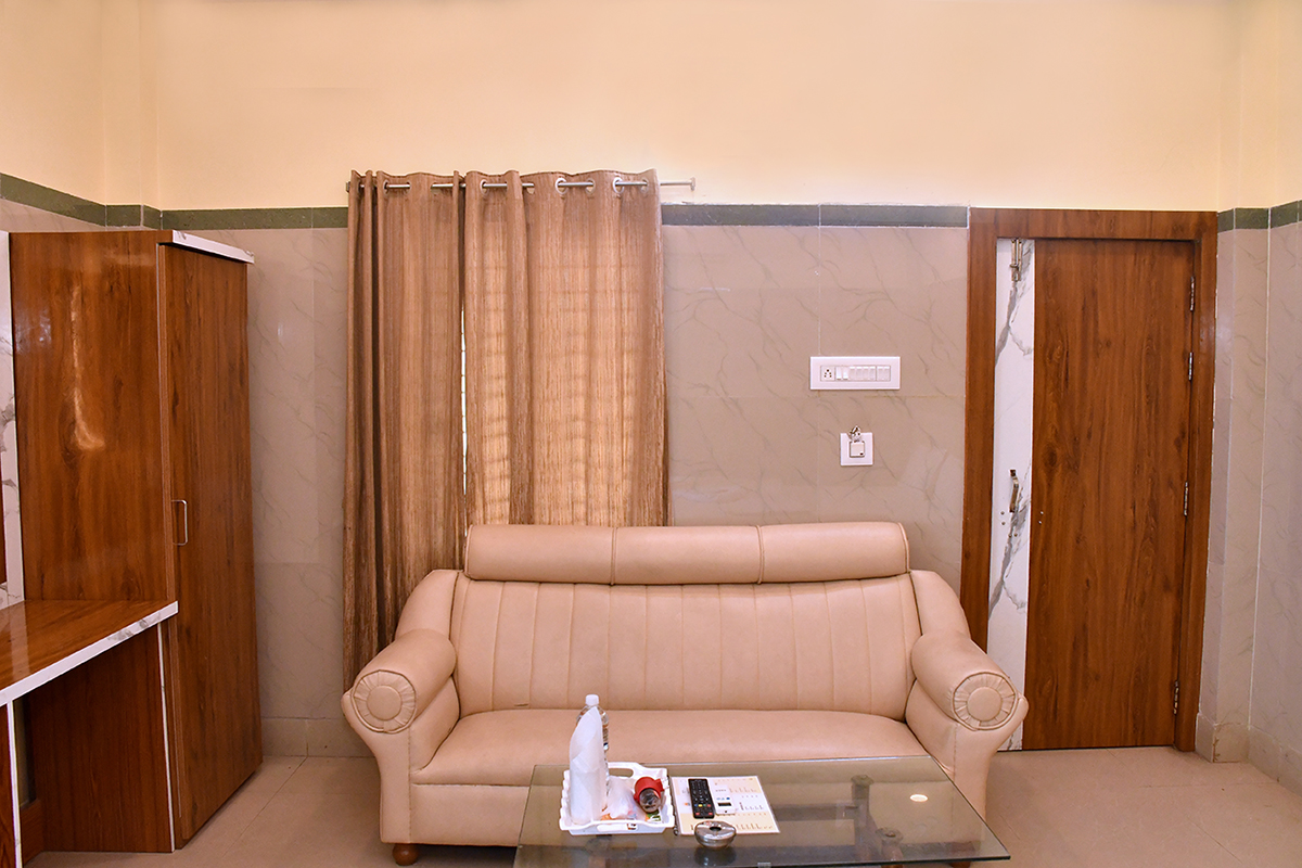 Deluxe Double Bed (Side Sea Facing)